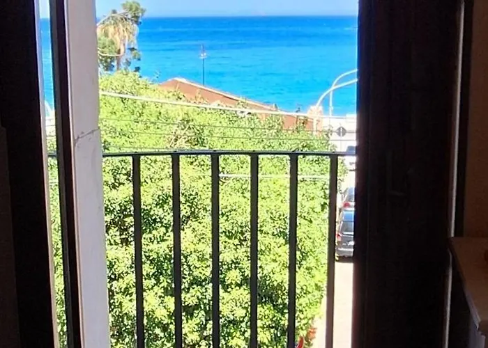 Live & Dream Stromboli - Trilocale 2 Piano شقة