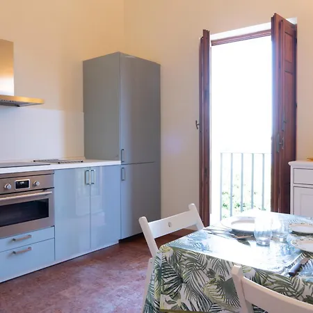 Live & Dream Stromboli - Trilocale 2 Piano شقة