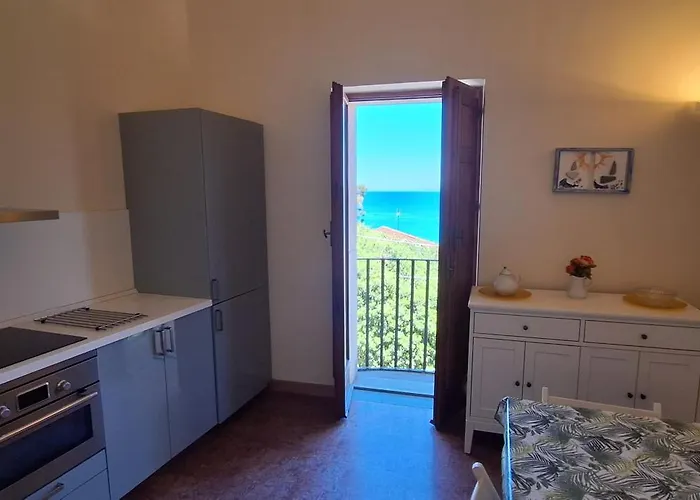 公寓 Live & Dream Stromboli - Trilocale 2 Piano 希拉